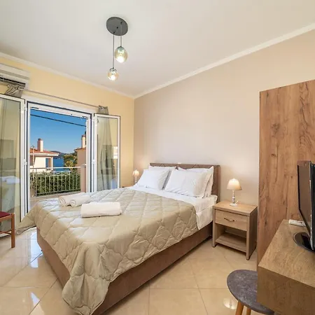 John's Apartament Karavomylos