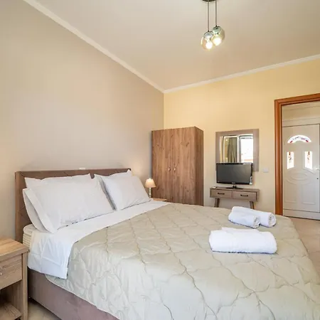 Apartament John's Karavomylos