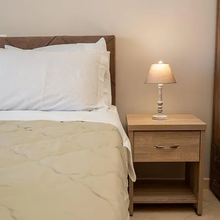 Apartament John's Karavomylos