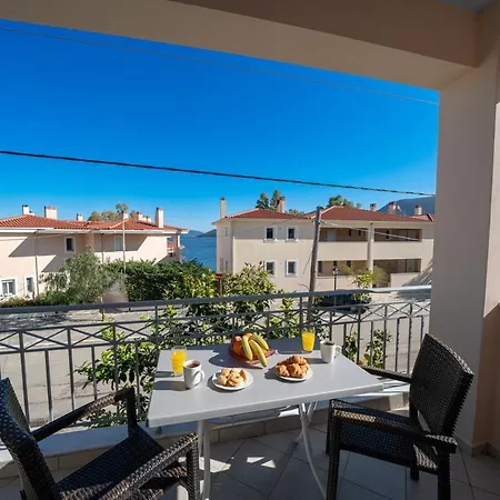 John's Apartament Karavomylos